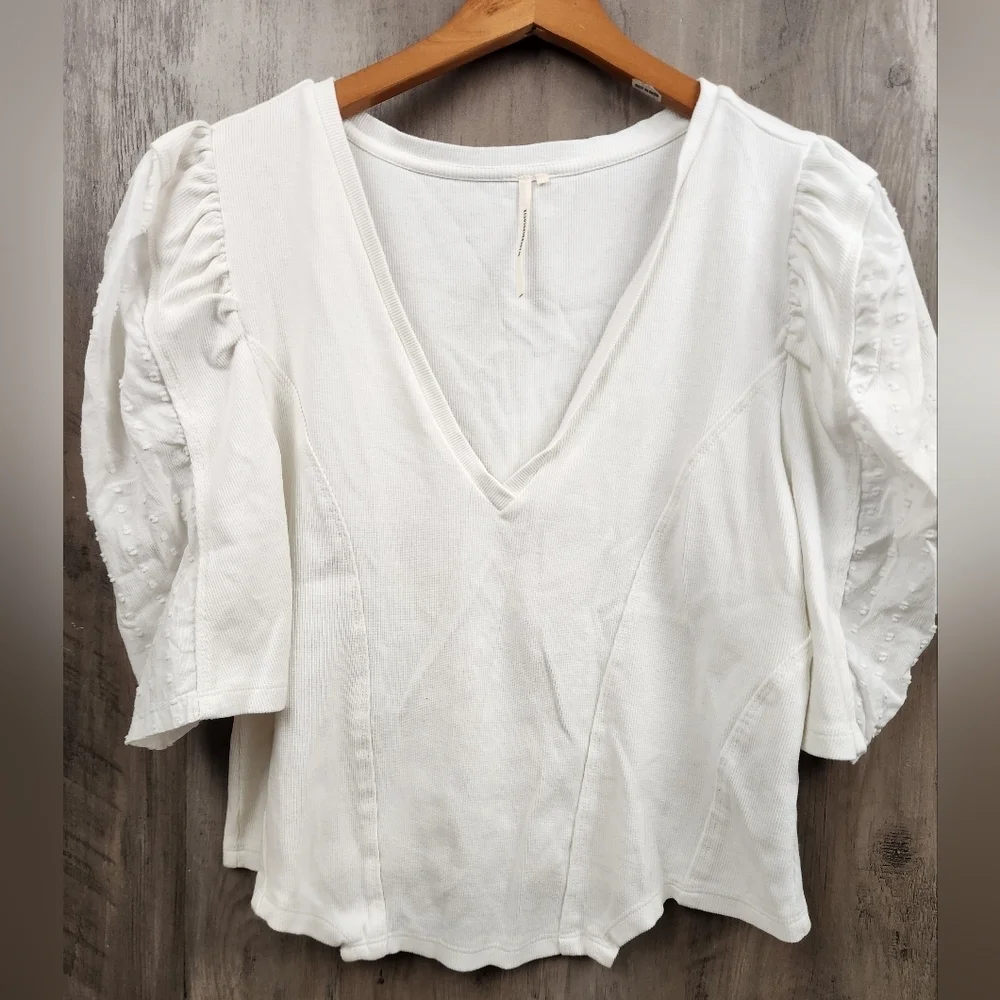 By Anthropologie Puff-Sleeve Structured V-Neck Tee Blouse Top in White Size LG